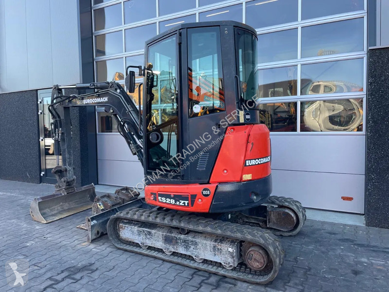 Escavadora Eurocomach ES28.2ZT