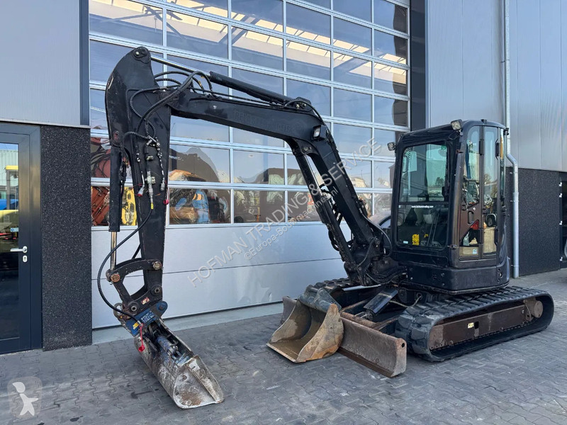 Escavadora Hitachi ZX52U-3