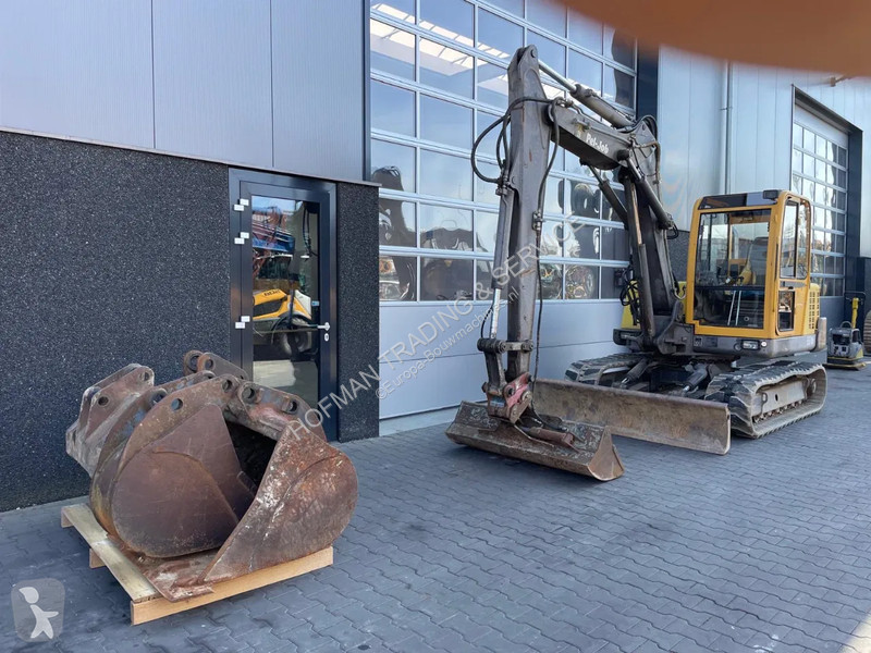 Escavadora Volvo Pel-job EB706 Tripple boom
