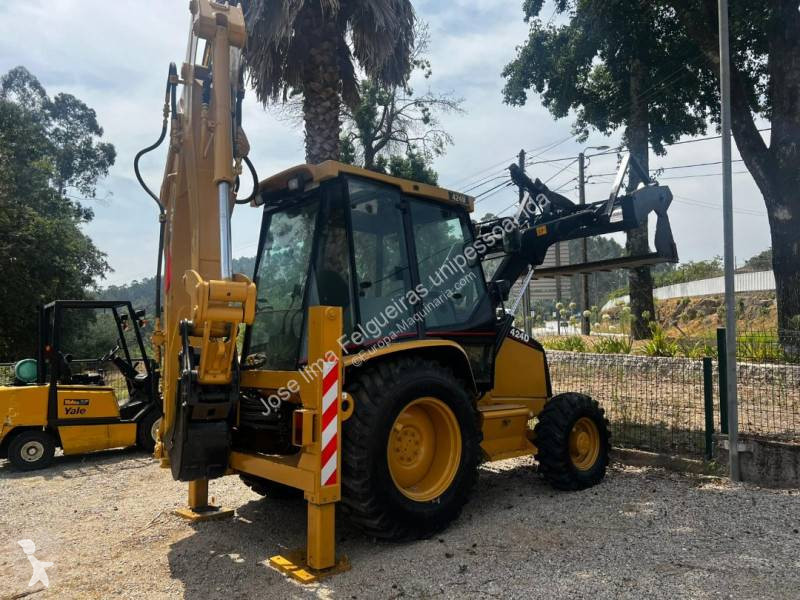 Escavatore Caterpillar
