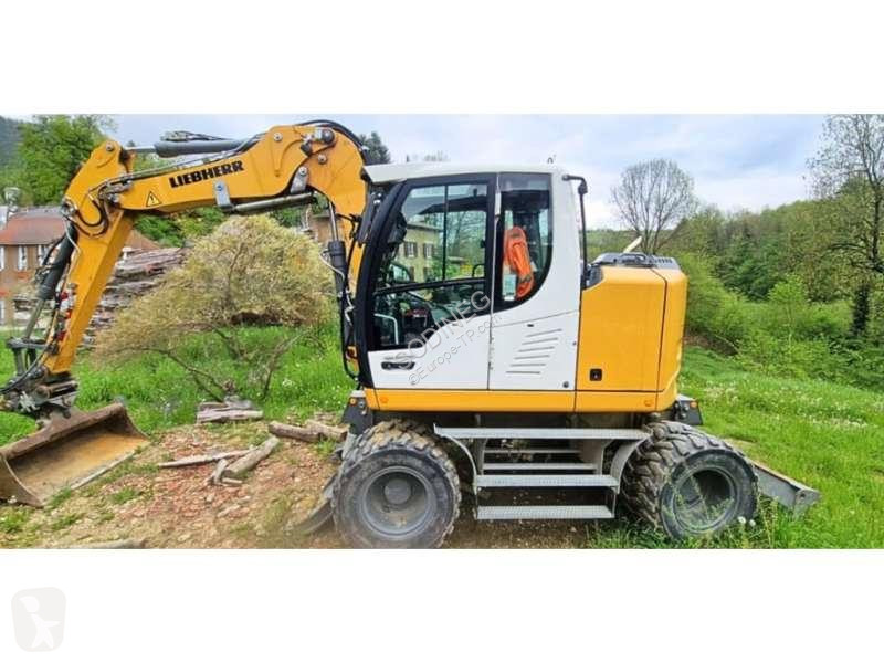 Lopatový nakládač Liebherr A COMPACT