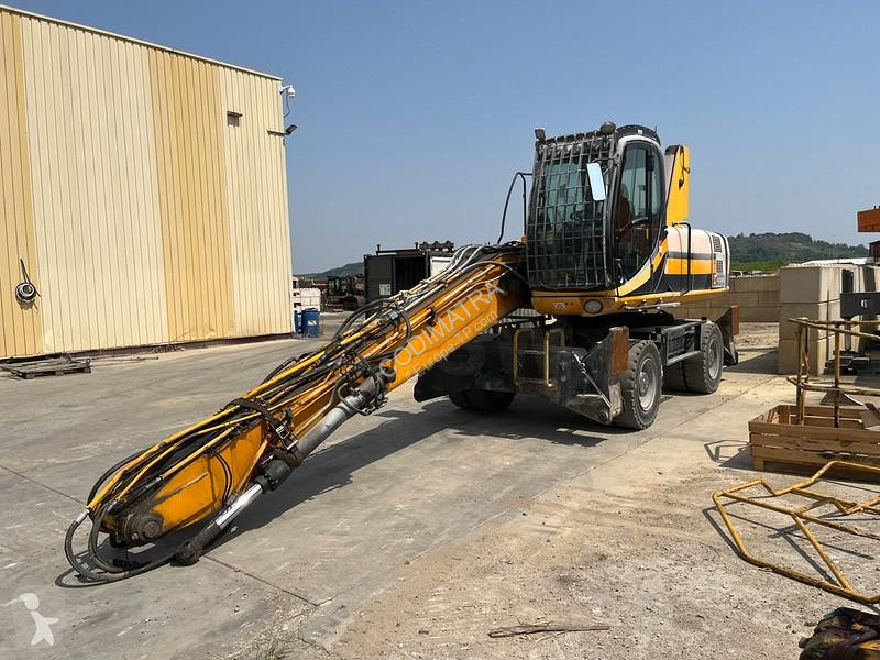 Escavatore JCB