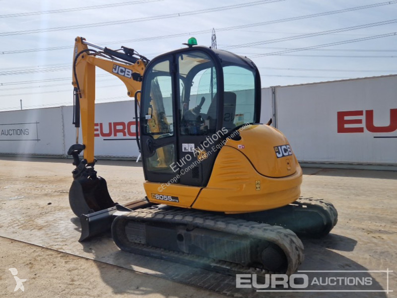 Escavadora JCB