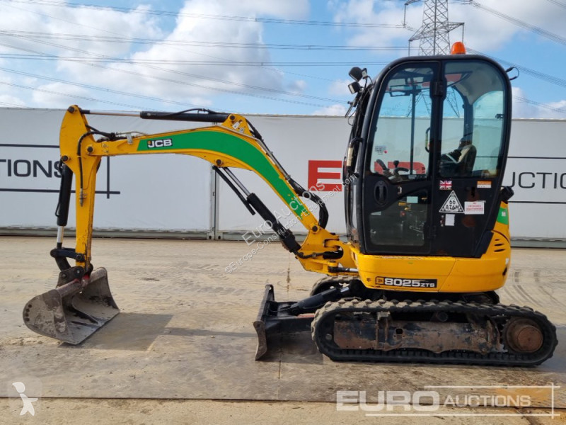 Escavatore JCB