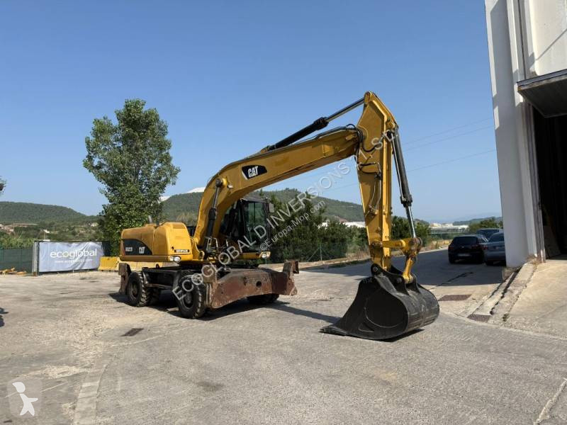 Escavatore Caterpillar D