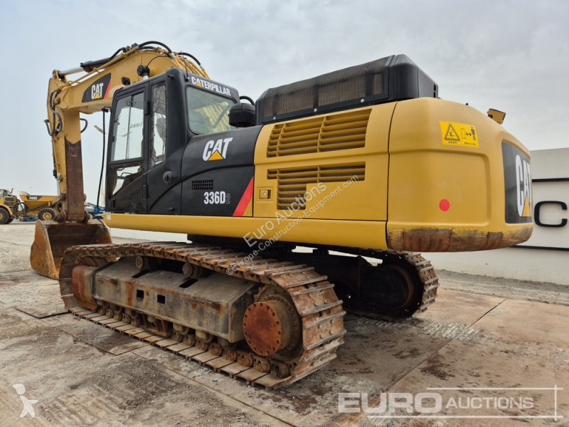 Escavatore Caterpillar 2
