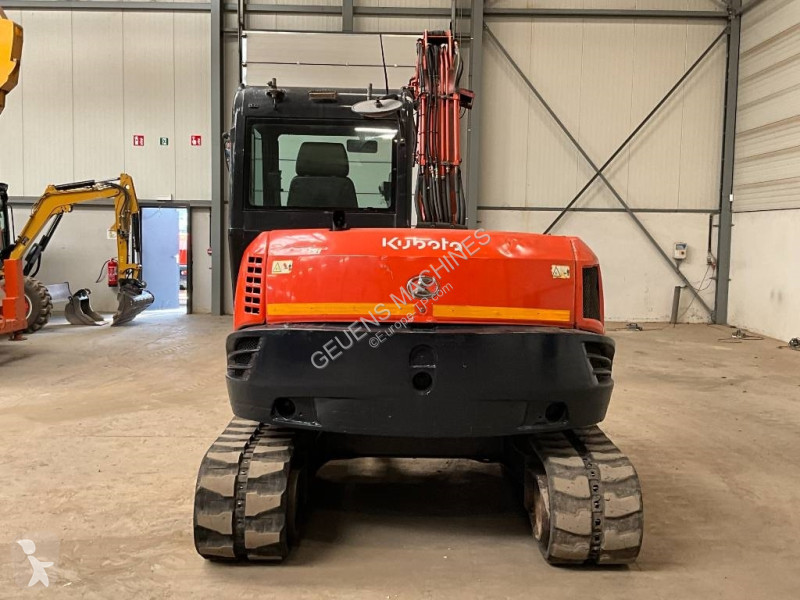 Escavadora Kubota KX 080-4