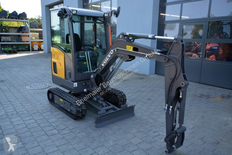 Escavadora Volvo EC 20 E