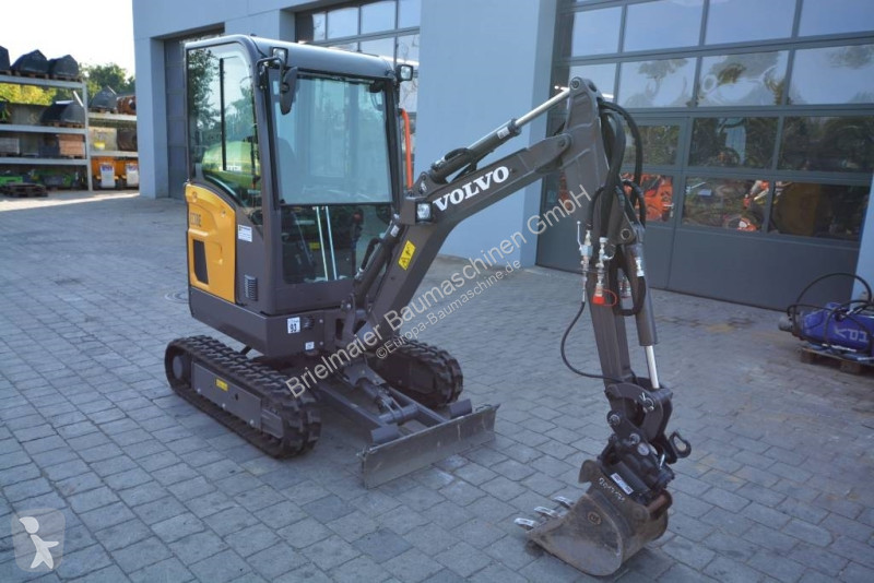 جرافة Volvo EC 18 E
