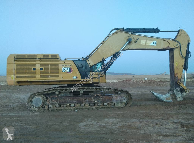 Lopatový nakládač Caterpillar 395 (Saudi Arabia)