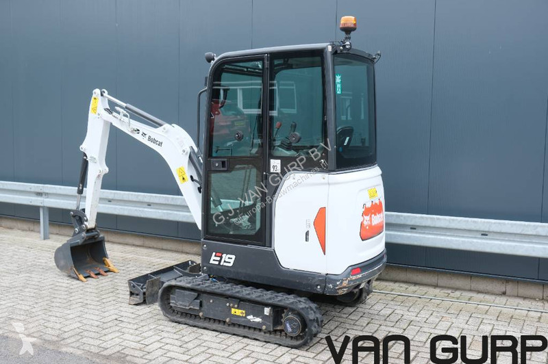 Escavadora Bobcat E19 | 2023 | 392h |