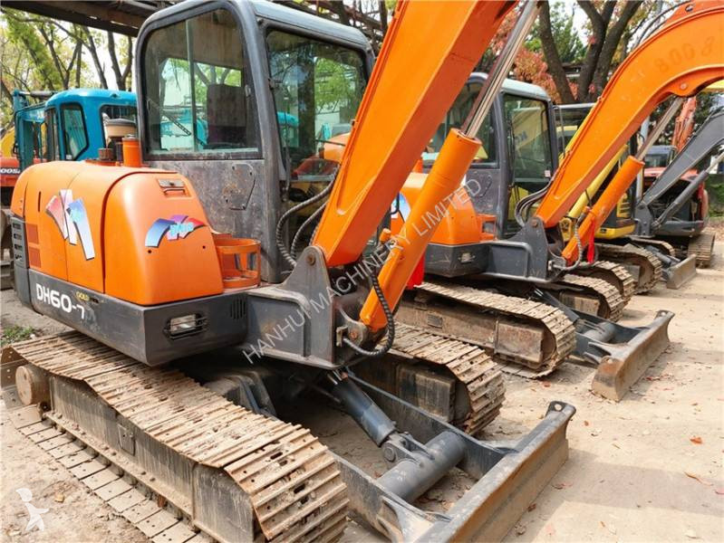 Escavadora Doosan DH60-7