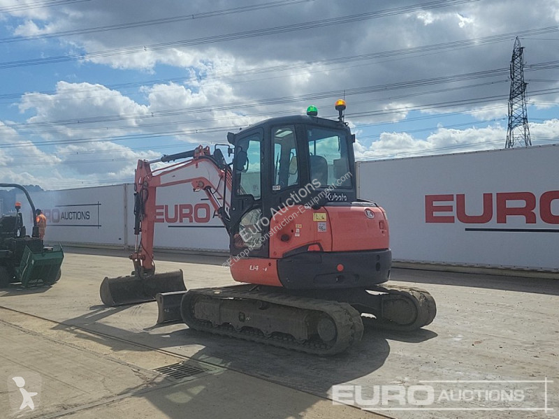 Lopatový nakládač Kubota U48-4