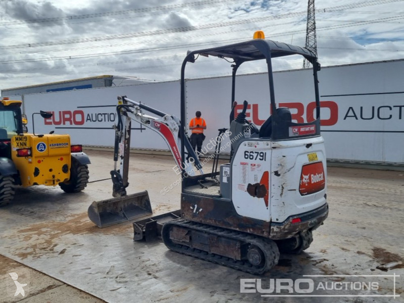 Lopatový nakládač Bobcat E17