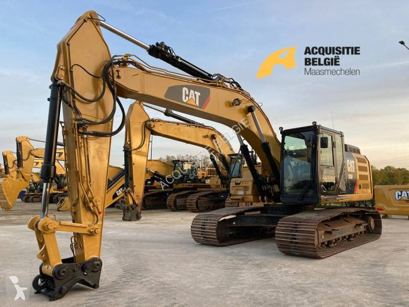 Lopatový nakládač Caterpillar 326FL