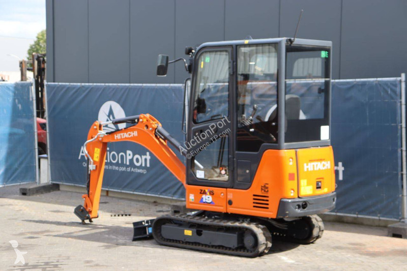 Excavator Hitachi ZX19-6 CR