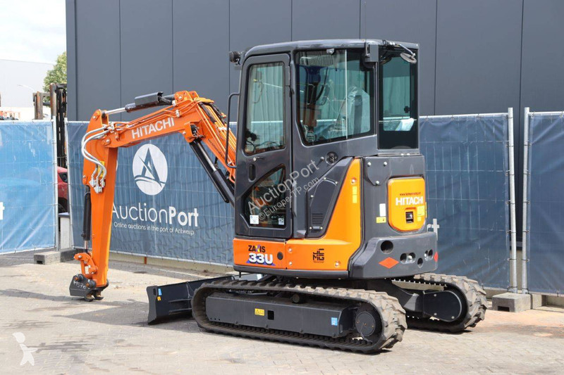 Escavadora Hitachi ZX33U-6 CLR