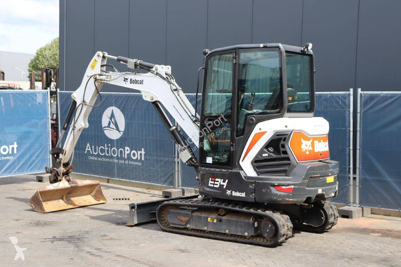 جرافة Bobcat E34