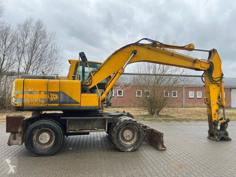 Excavator JCB