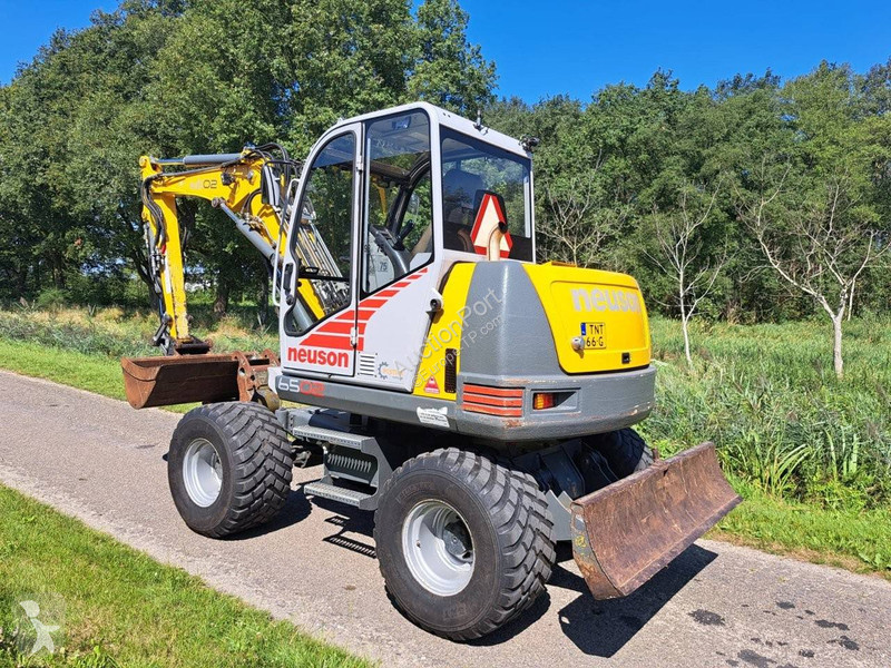 Escavatore Neuson 6502