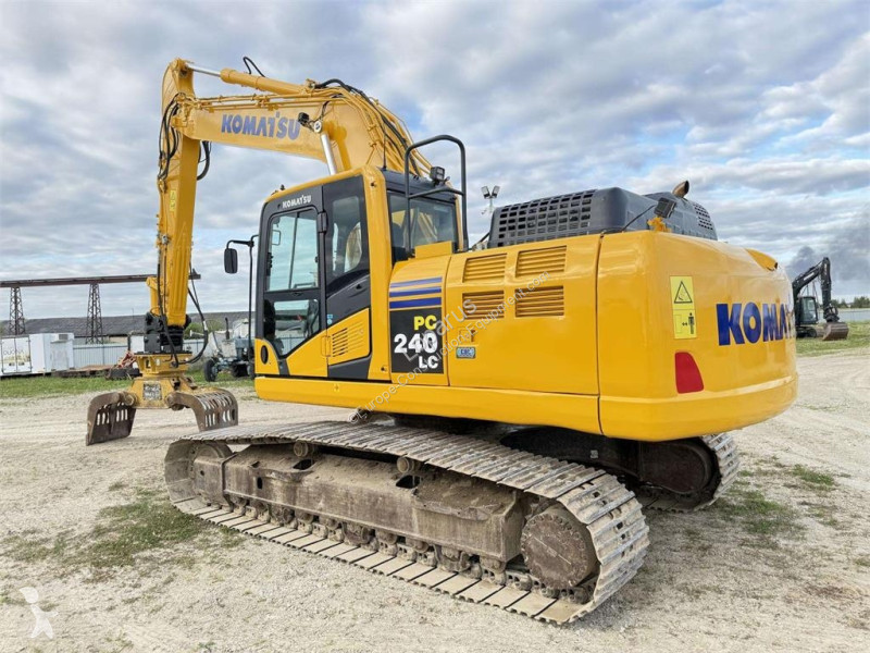 جرافة Komatsu LC-11