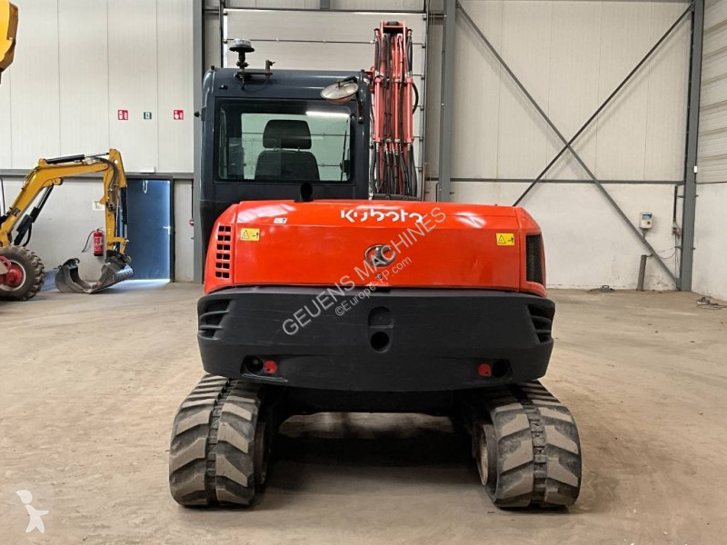 Escavadora Kubota KX 080-4