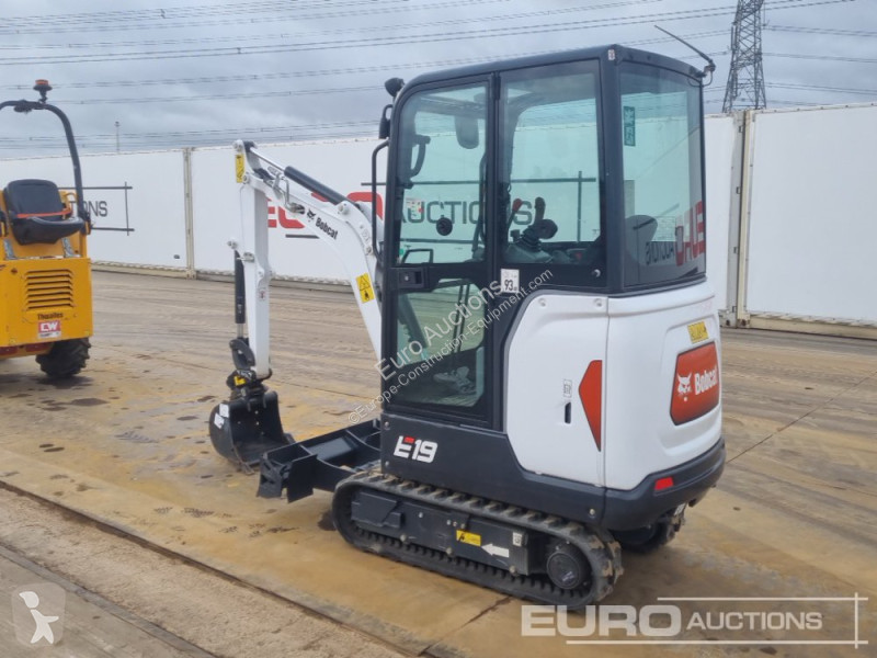 Lopatový nakládač Bobcat E19