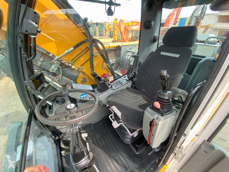 Excavator Liebherr A NVT