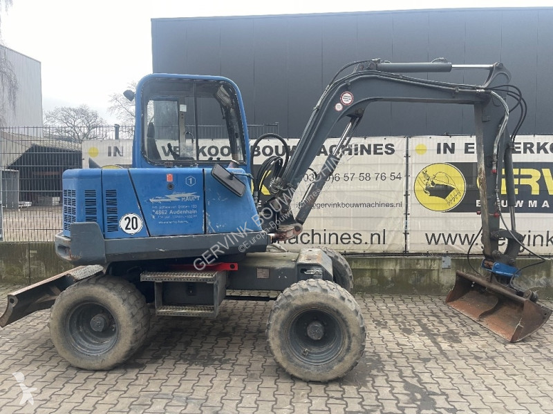 Lopatový nakládač Peljop EW 256
