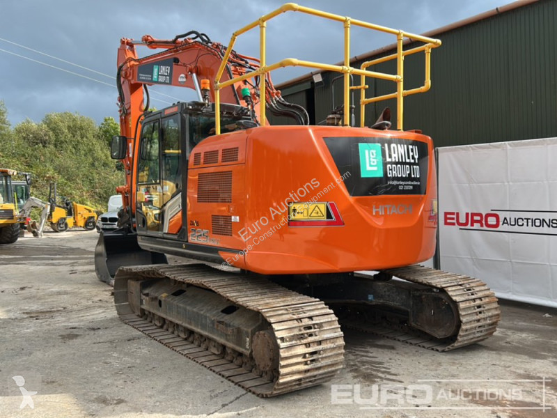 Excavadora Hitachi -7