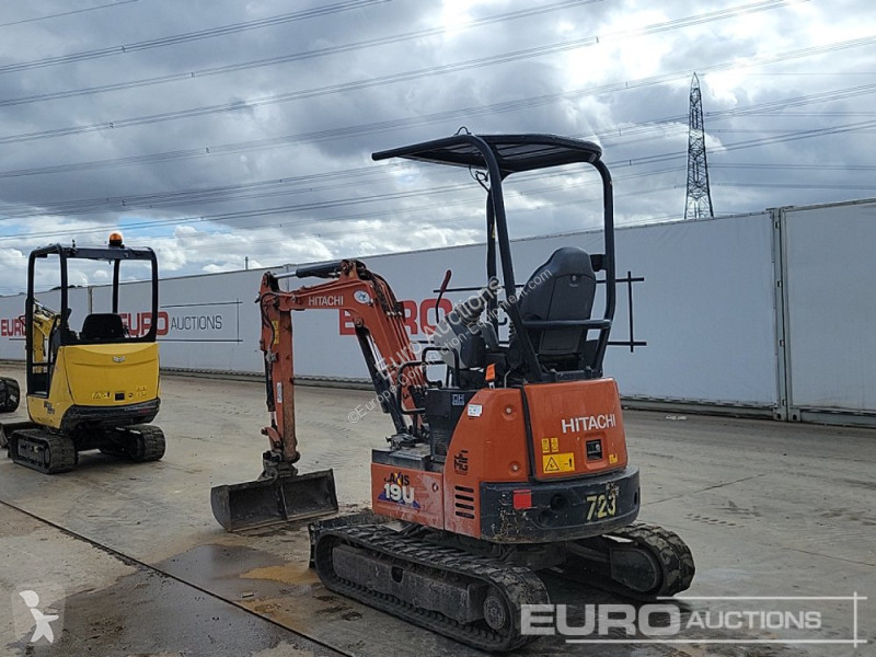 جرافة Hitachi ZX19U-6 YLR