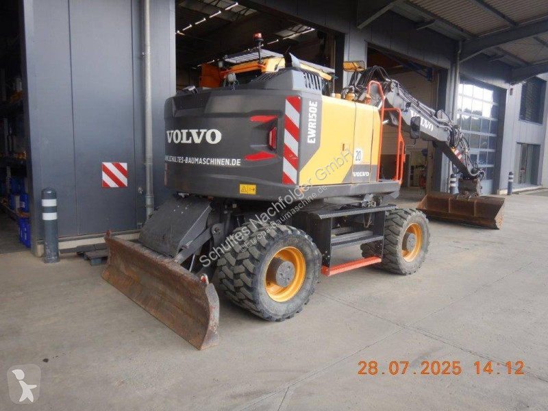 Escavadora Volvo