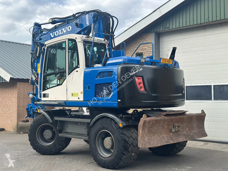 Excavadora Volvo