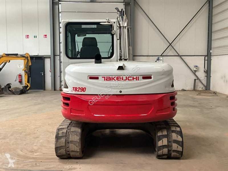Escavadora Takeuchi