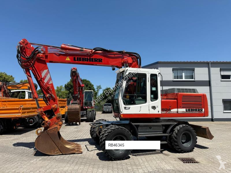 Excavator Liebherr A924