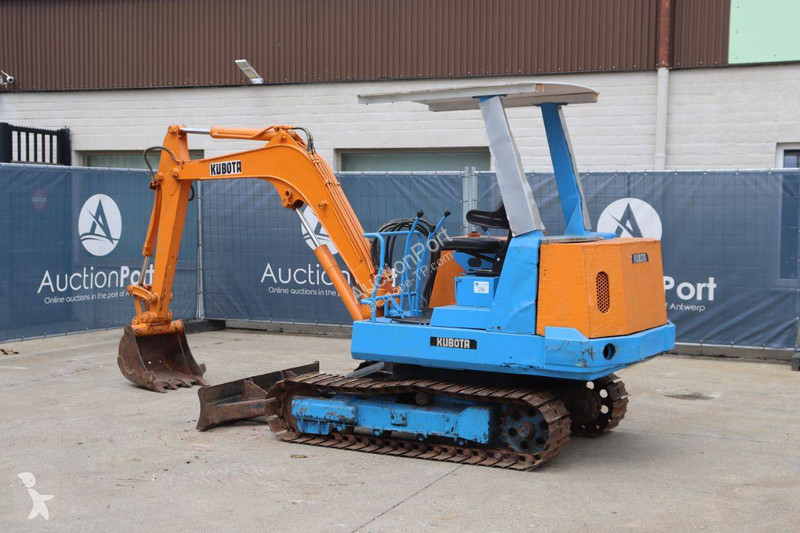 Excavadora Kubota KH-033