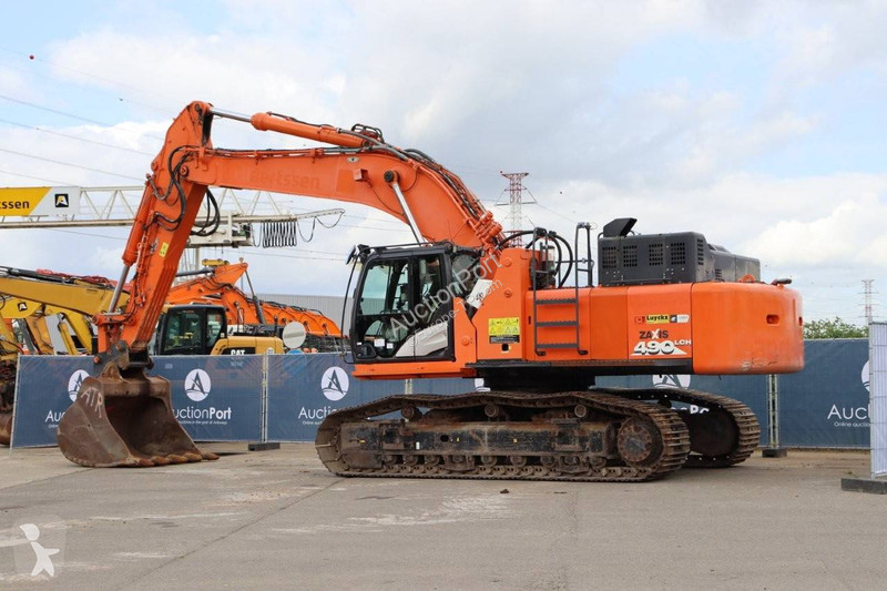 جرافة Hitachi ZX490LCH-6