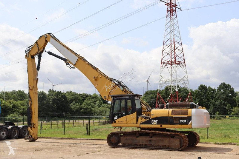 جرافة Caterpillar UHD