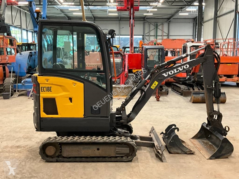 Escavadora Volvo EC 18 E