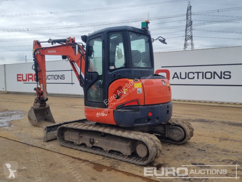 Lopatový nakládač Kubota U48-4