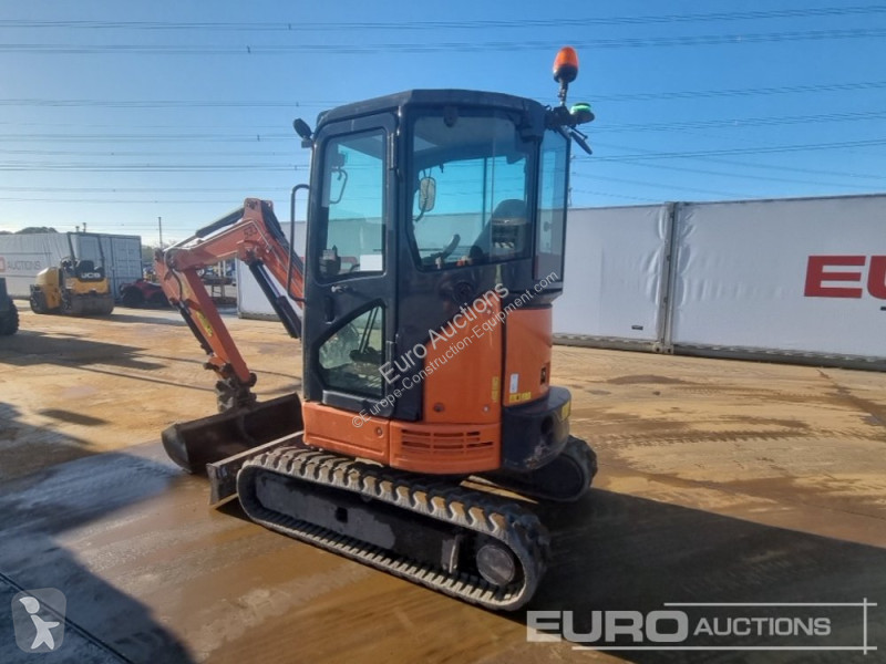 Lopatový nakládač Hitachi ZX26U-5A CLR