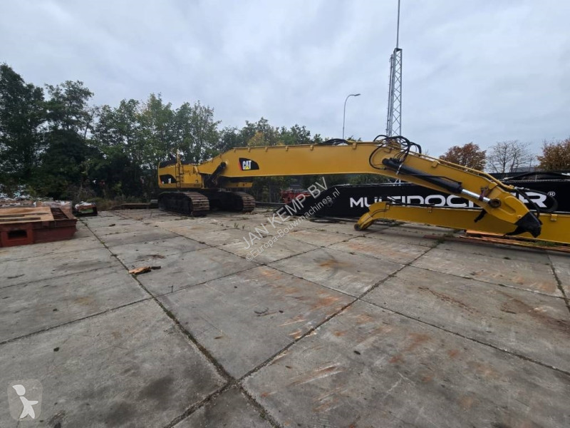 Lopatový nakládač Caterpillar 374 D L