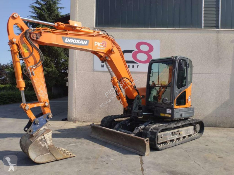 Escavatore Doosan DX85-3