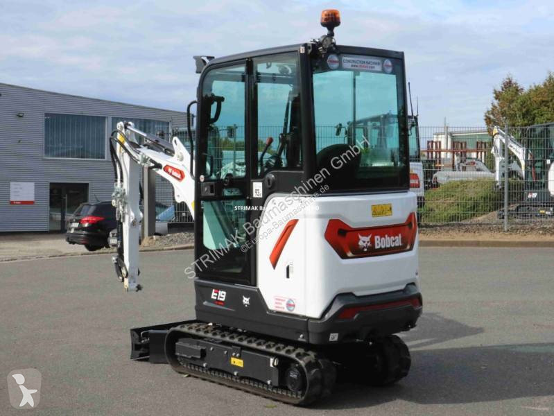 Lopatový nakládač Bobcat E 19 R2