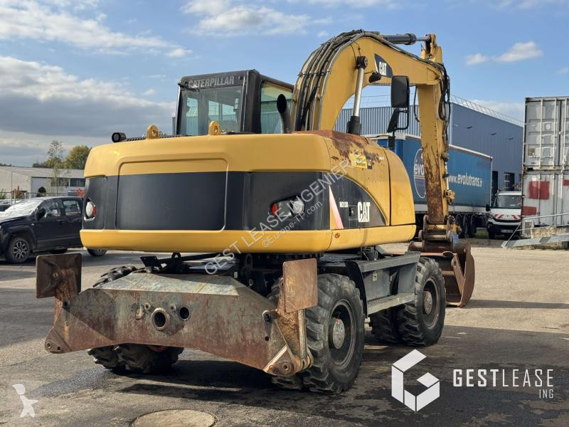 Escavatore Caterpillar D