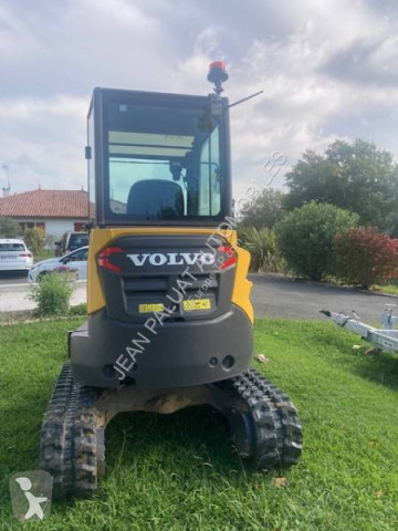 جرافة صغيرة Volvo