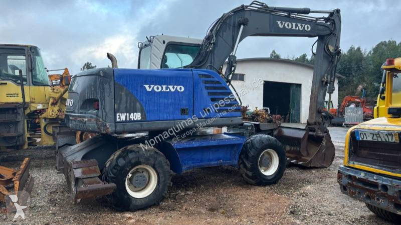 جرافة Volvo