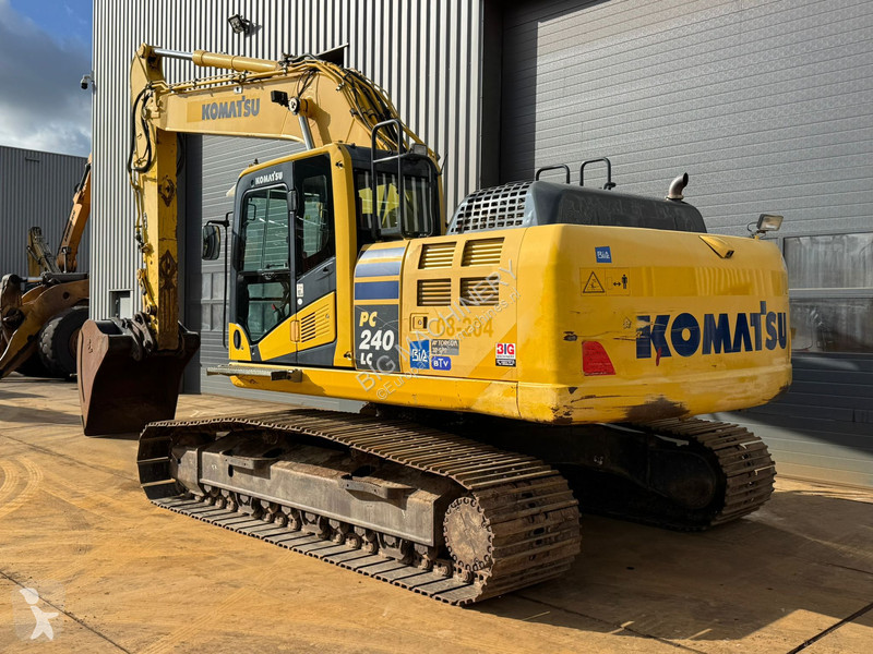 جرافة Komatsu
