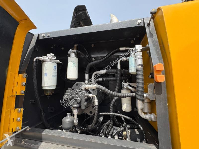 جرافة Volvo EC240