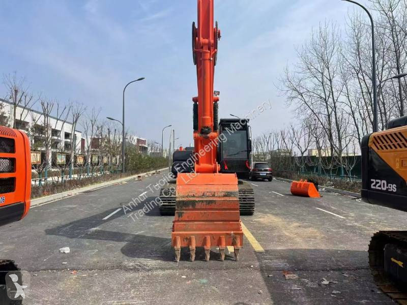 Rýpadlo Hitachi ZX200